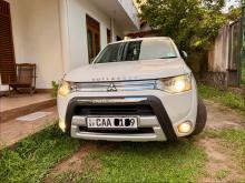 Mitsubishi Outlander 2013 SUV