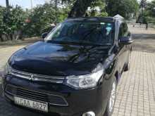 Mitsubishi Outlander 2013 SUV