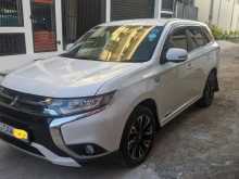 Mitsubishi Outlander 2016 SUV
