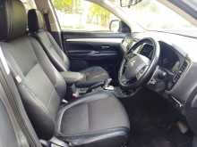 https://riyasewana.com/uploads/mitsubishi-outlander-2114159804.jpg
