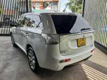 https://riyasewana.com/uploads/mitsubishi-outlander-2114337923.jpg