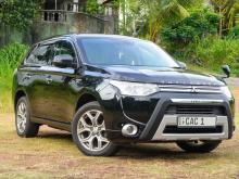 https://riyasewana.com/uploads/mitsubishi-outlander-216544110181.jpg