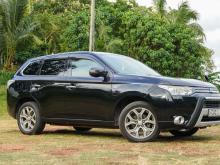 https://riyasewana.com/uploads/mitsubishi-outlander-216544310392.jpg