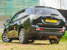 https://riyasewana.com/uploads/mitsubishi-outlander-216544410403.jpg