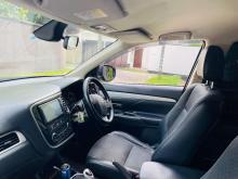https://riyasewana.com/uploads/mitsubishi-outlander-21737256154.jpg