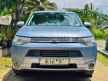 Mitsubishi Outlander 2013 SUV