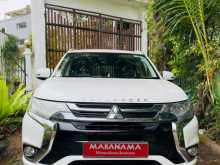Mitsubishi OUTLANDER 2015 SUV