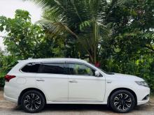https://riyasewana.com/uploads/mitsubishi-outlander-22228366624.jpg