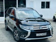 Mitsubishi Outlander 2015 SUV