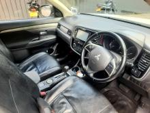 https://riyasewana.com/uploads/mitsubishi-outlander-231530166095.jpg
