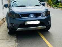 Mitsubishi Outlander 2011 SUV