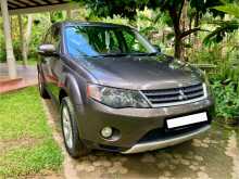 Mitsubishi Outlander 2012 SUV