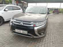 Mitsubishi OUTLANDER 2015 SUV