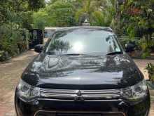 Mitsubishi Outlander 2013 SUV