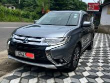 Mitsubishi Outlander 2016 SUV
