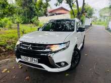 Mitsubishi Outlander 2015 SUV