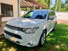 Mitsubishi Outlander 2014 SUV