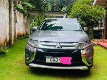 Mitsubishi Outlander 2015 SUV