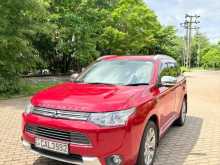 Mitsubishi Outlander 2015 SUV