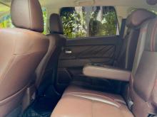 https://riyasewana.com/uploads/mitsubishi-outlander-281700597006.jpg