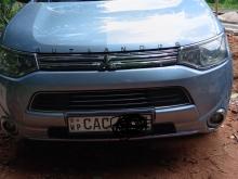 Mitsubishi OUTLANDER 2013 SUV