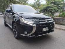 Mitsubishi Outlander NAVI PREMIUM PHEV 2016 SUV