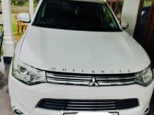 Mitsubishi Outlander 2015 SUV