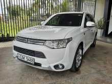 Mitsubishi Outlander 2015 SUV