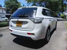 https://riyasewana.com/uploads/mitsubishi-outlander-4130244353.jpg