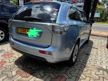 https://riyasewana.com/uploads/mitsubishi-outlander-4223712453.jpg