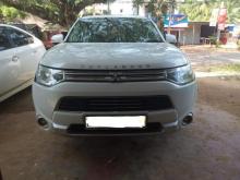 Mitsubishi Outlander 2014 SUV