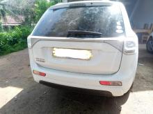 https://riyasewana.com/uploads/mitsubishi-outlander-517393717972.jpg
