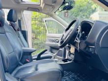https://riyasewana.com/uploads/mitsubishi-outlander-618511617795.jpg