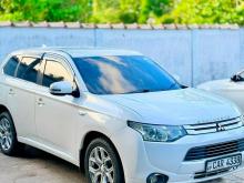 Mitsubishi Outlander 2013 SUV