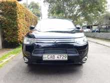 Mitsubishi Outlander 2013 SUV