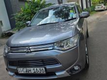 Mitsubishi Outlander 2015 SUV