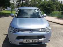 Mitsubishi Outlander 2013 SUV