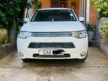 Mitsubishi Outlander 2013 SUV