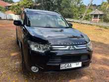 Mitsubishi Outlander 2015 SUV