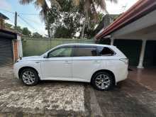 https://riyasewana.com/uploads/mitsubishi-outlander-913343956.jpg