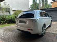 https://riyasewana.com/uploads/mitsubishi-outlander-9133439594.jpg