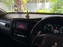https://riyasewana.com/uploads/mitsubishi-outlander-9170035225.jpg
