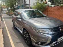 Mitsubishi Outlander 2015 SUV