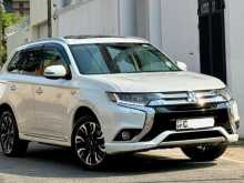 Mitsubishi OUTLANDER CBL PHV 2017 SUV