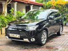 Mitsubishi Outlander 2015 SUV