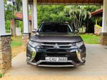 Mitsubishi Outlander G Navi Premium 2015 SUV