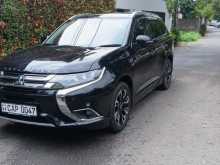 Mitsubishi Outlander NAVI PREMIUM 2015 SUV