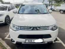 Mitsubishi Outlander 2013 SUV