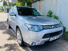 Mitsubishi Outlander 2013 SUV