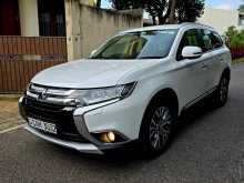 Mitsubishi Outlander 2015 SUV
